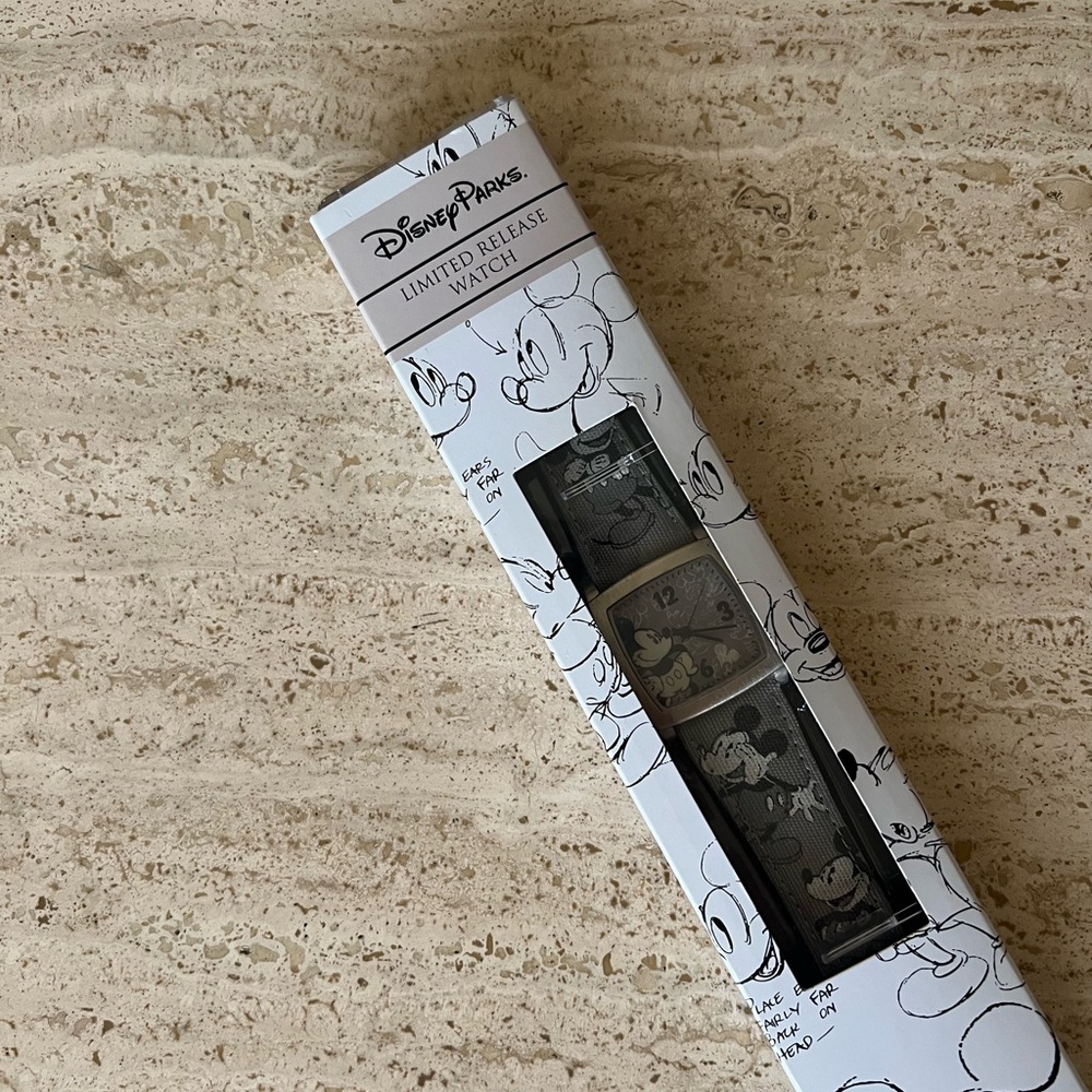 Disney Watch - Picture 3 of 7